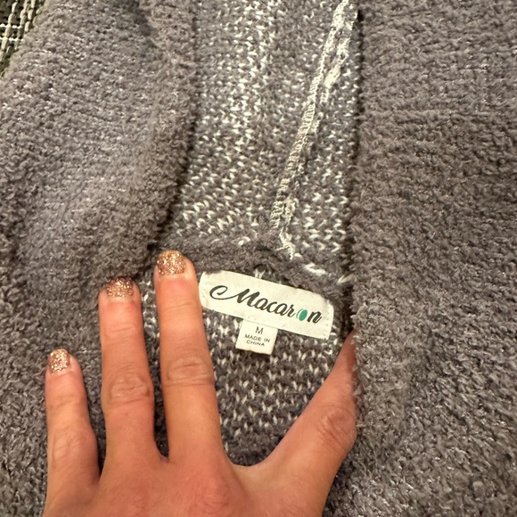 MACARON medium fleece gray with stars fleece hoodie - Picture 4 of 7